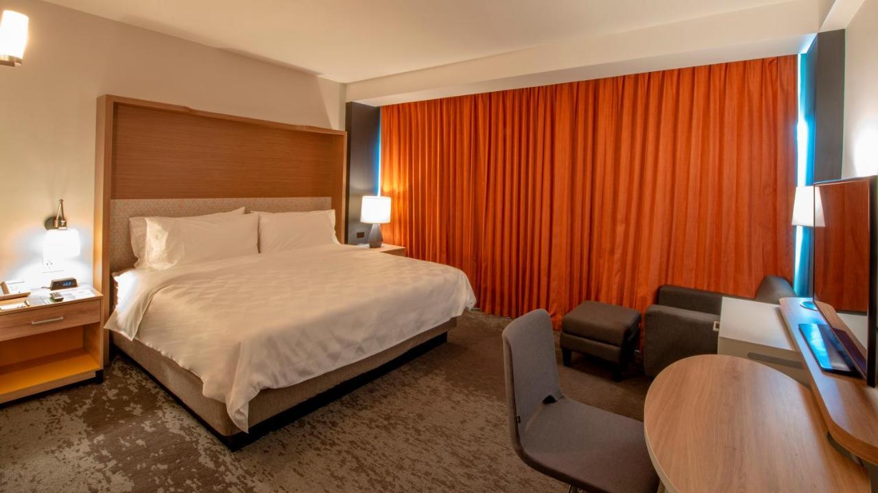 Holiday Inn & Suites - Merida La Isla By Ihg Phòng bức ảnh