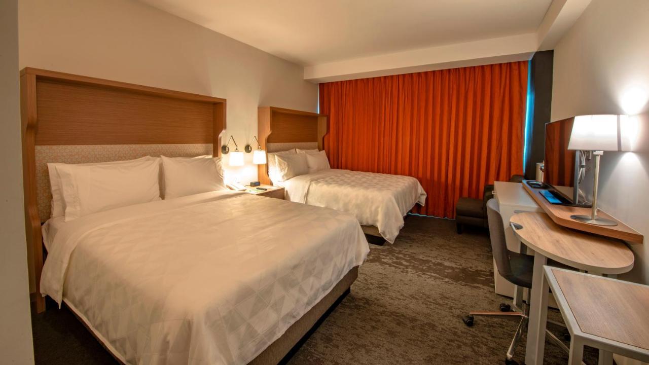 Holiday Inn & Suites - Merida La Isla By Ihg Ngoại thất bức ảnh
