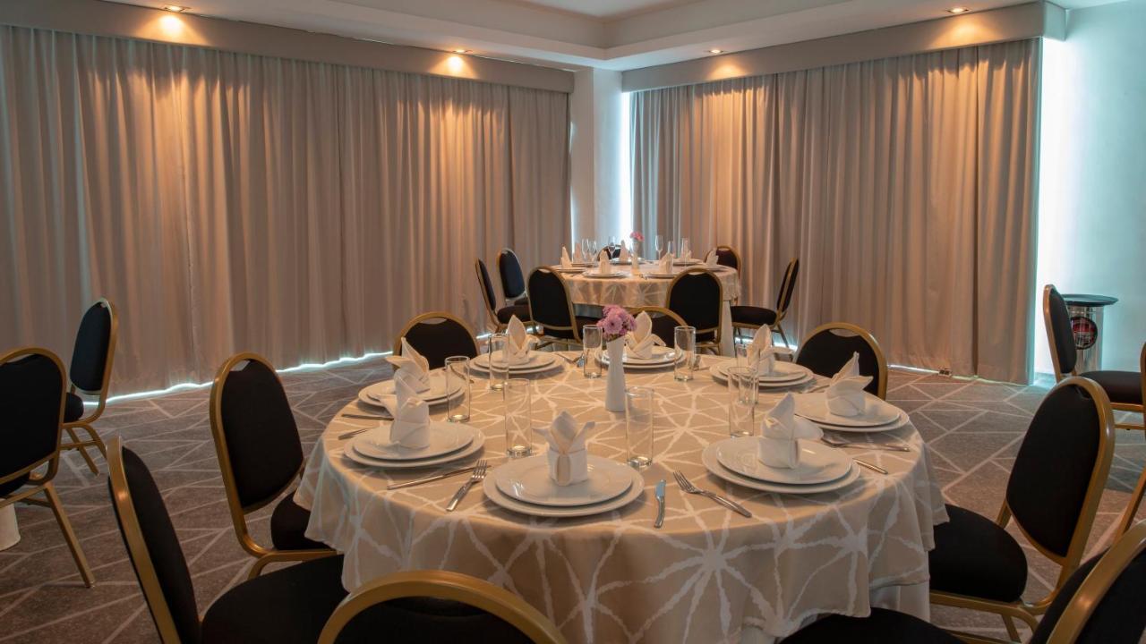Holiday Inn & Suites - Merida La Isla By Ihg Ngoại thất bức ảnh
