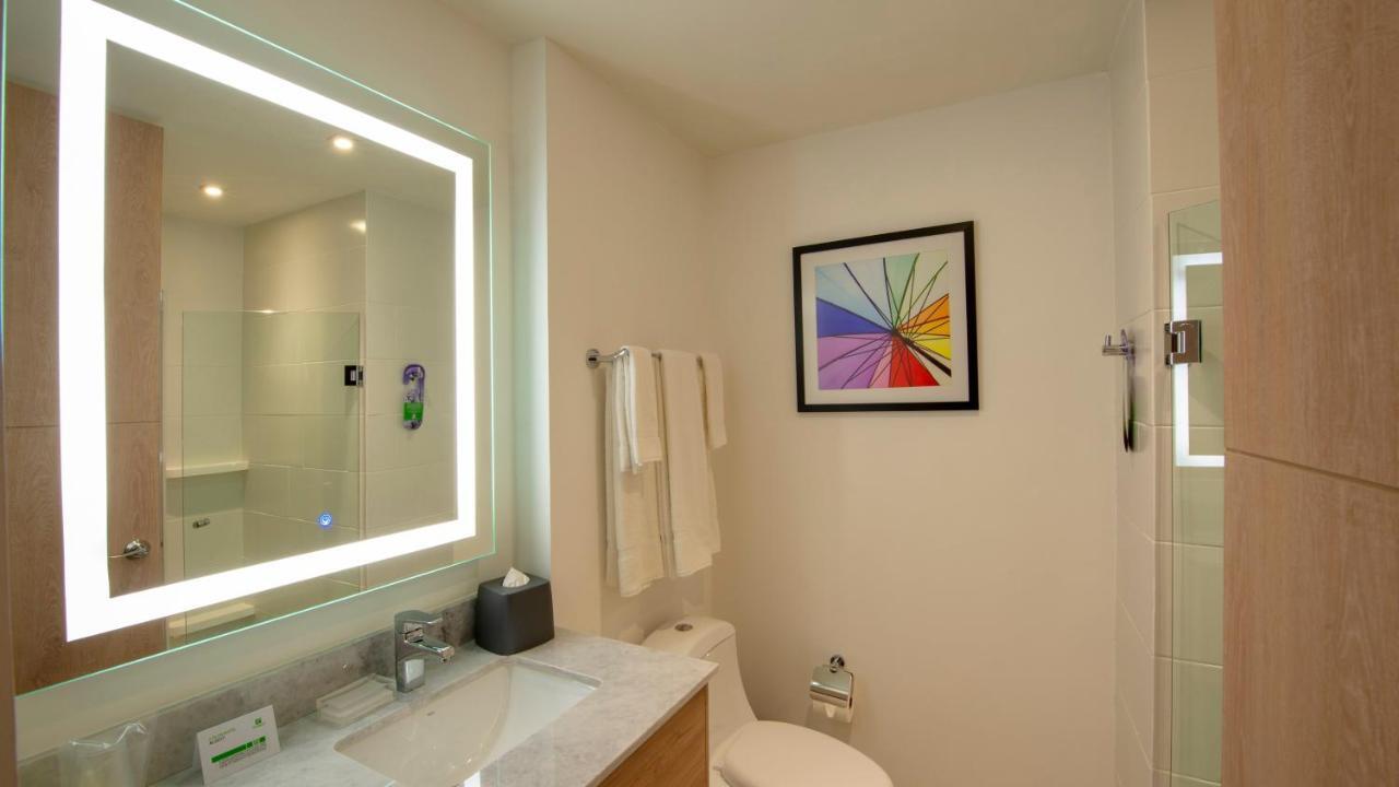 Holiday Inn & Suites - Merida La Isla By Ihg Ngoại thất bức ảnh