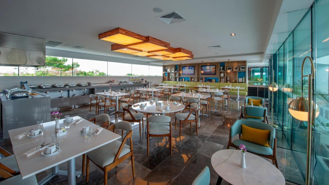 Holiday Inn & Suites - Merida La Isla By Ihg Ngoại thất bức ảnh